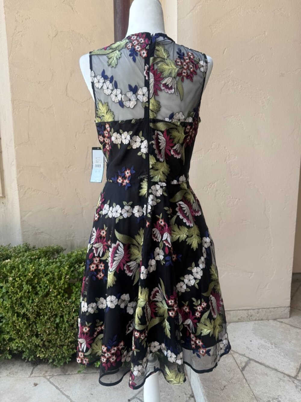 Tahari Arthur Levine Embroidered Fit & Flare dress, size 10 - Picture 4 of 10